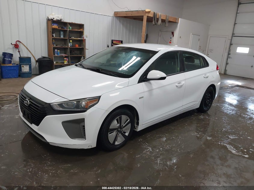 KMHC65LC4HU026633 2017 Hyundai Ioniq Hybrid Blue photo 1