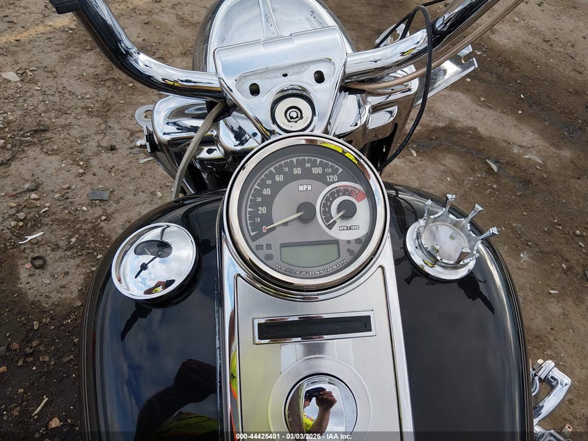 2017 Harley-Davidson Flhr Road King VIN: 1HD1FBC13HB610024 Lot: 44425401