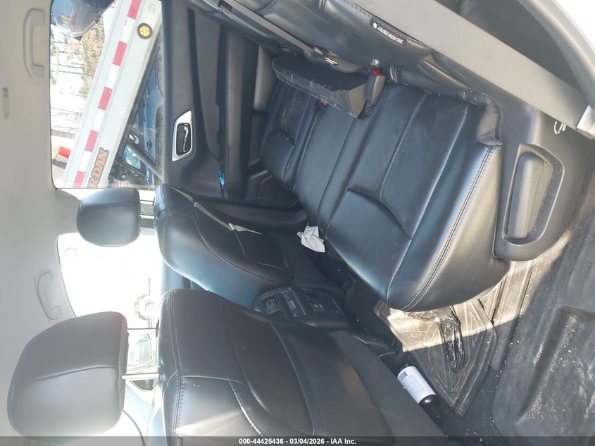 2018 Nissan Pathfinder Sl