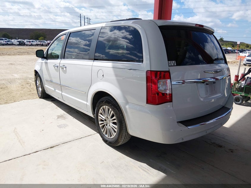 2014 Chrysler Town & Country Touring-L