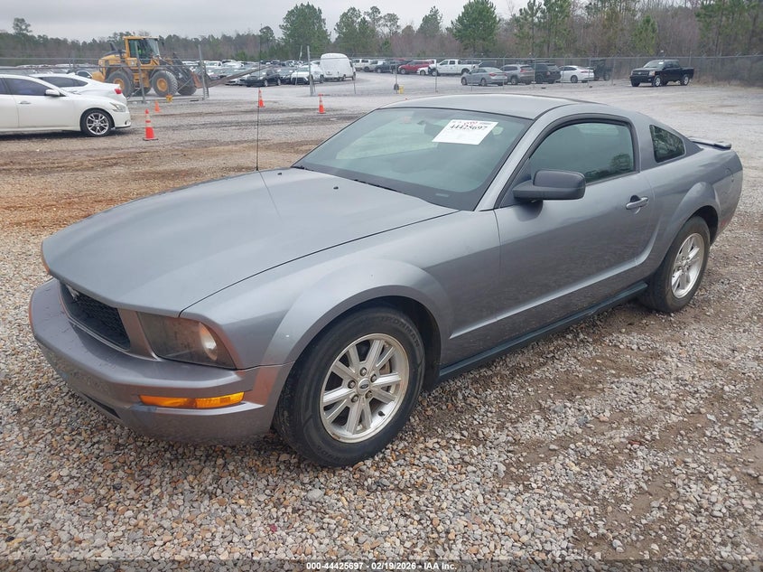 2007 Ford Mustang V6 Deluxe/V6 Premium