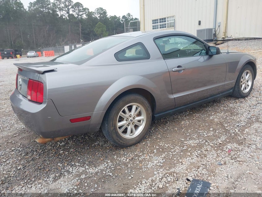 2007 Ford Mustang V6 Deluxe/V6 Premium