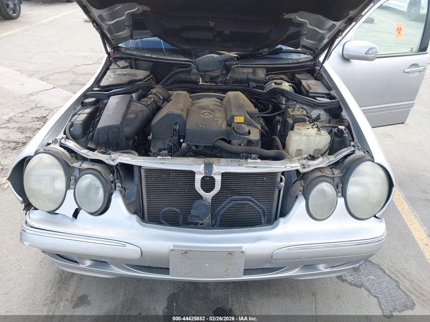 2001 Mercedes-Benz E 320 4M VIN: WDBJH82JX1X043933 Lot: 44425852