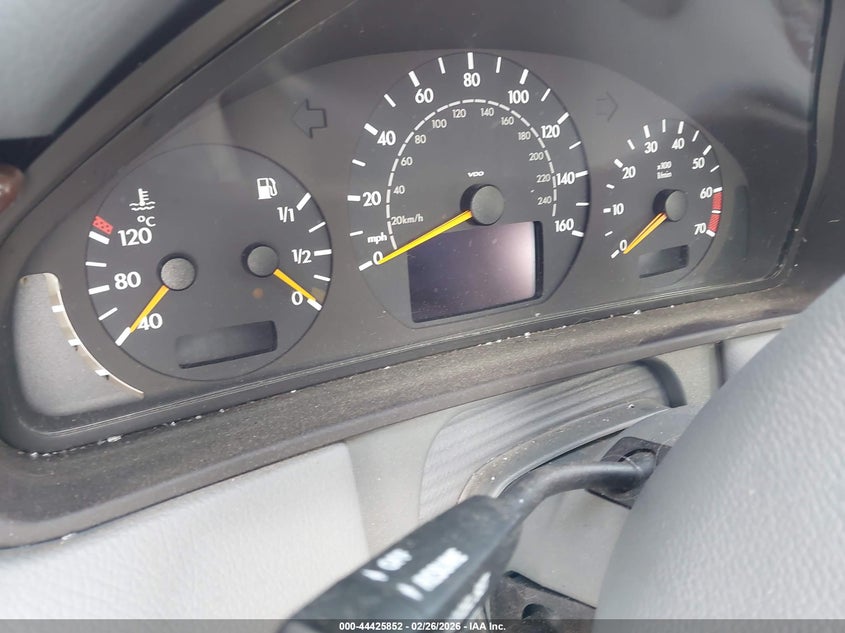 2001 Mercedes-Benz E 320 4M VIN: WDBJH82JX1X043933 Lot: 44425852