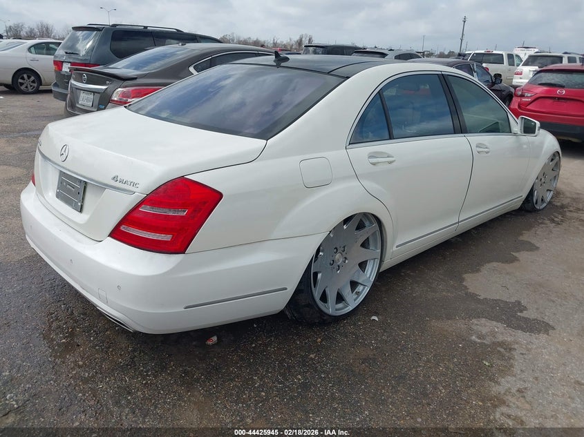 2011 Mercedes-Benz S 550 4Matic