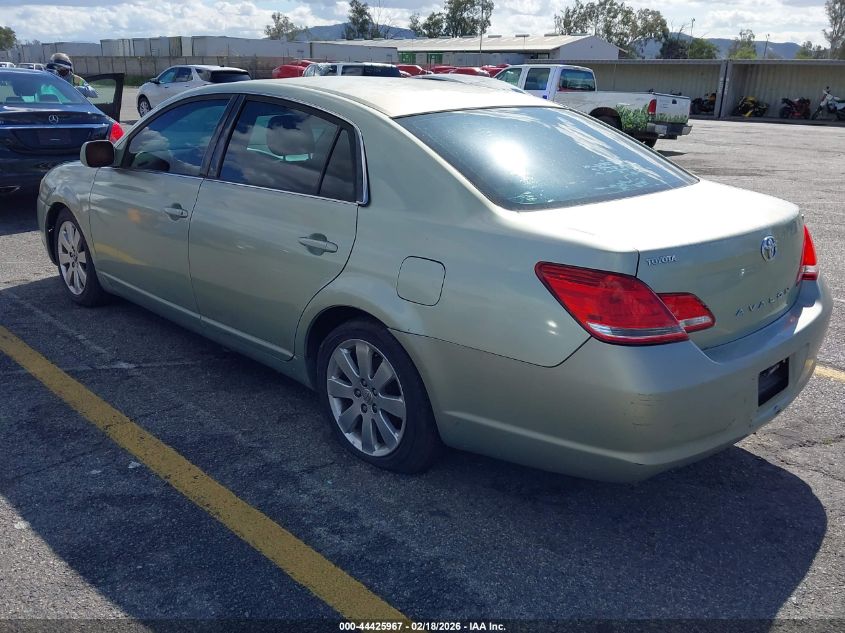 2005 Toyota Avalon Xls