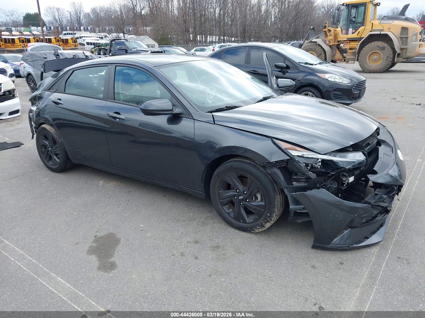 2022 Hyundai Elantra Sel