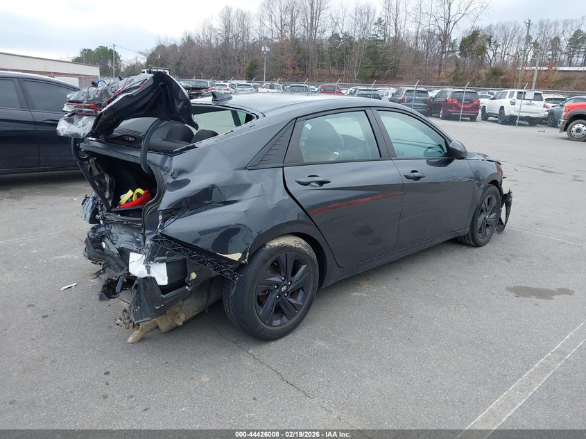 2022 Hyundai Elantra Sel