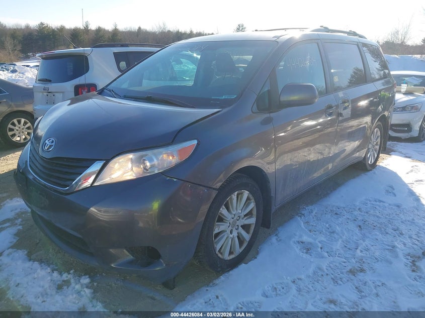 2012 Toyota Sienna Le 7 Passenger