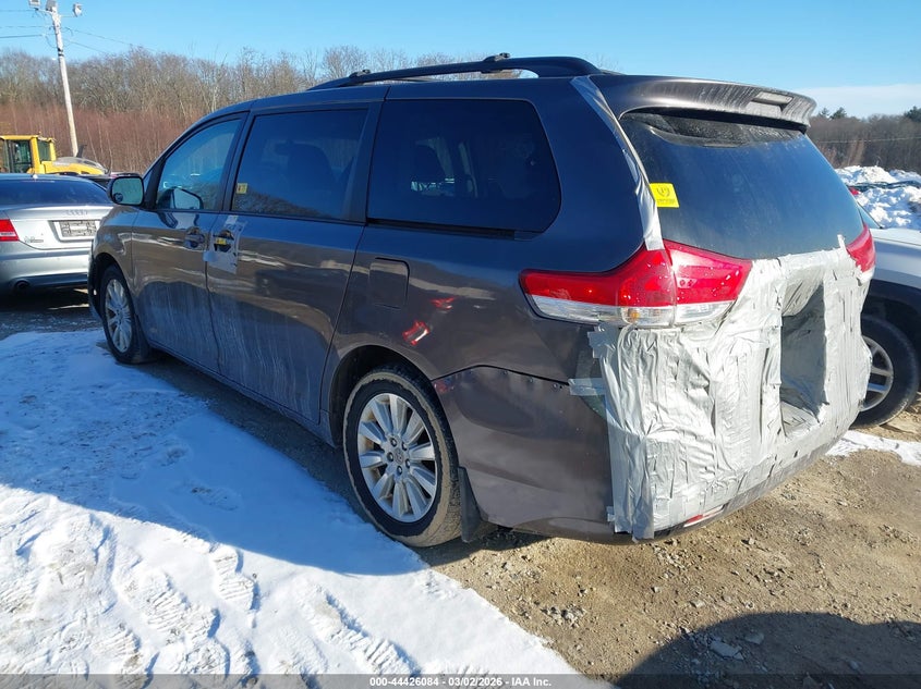 2012 Toyota Sienna Le 7 Passenger