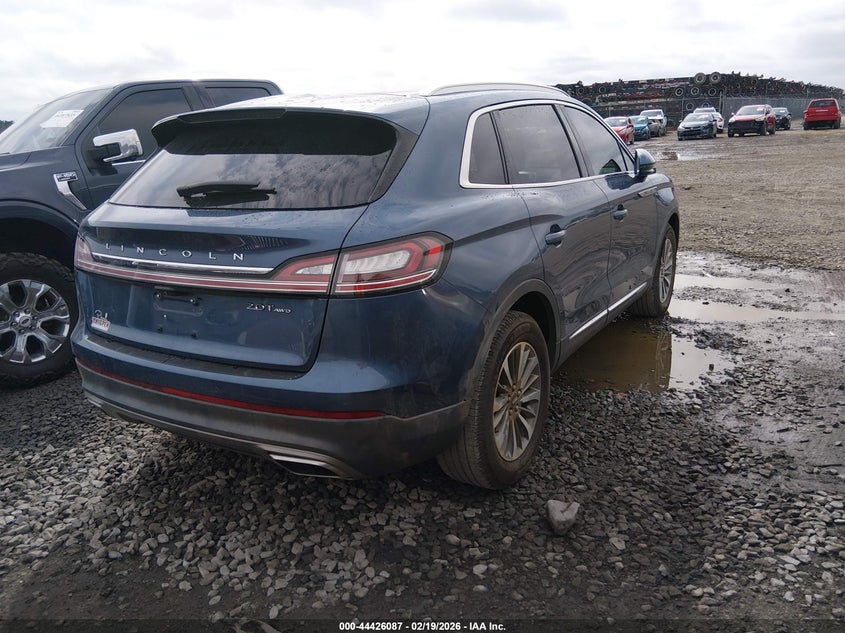 2019 Lincoln Nautilus Select