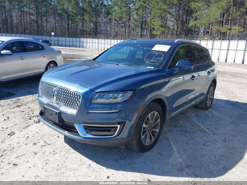 2019 Lincoln Nautilus Select