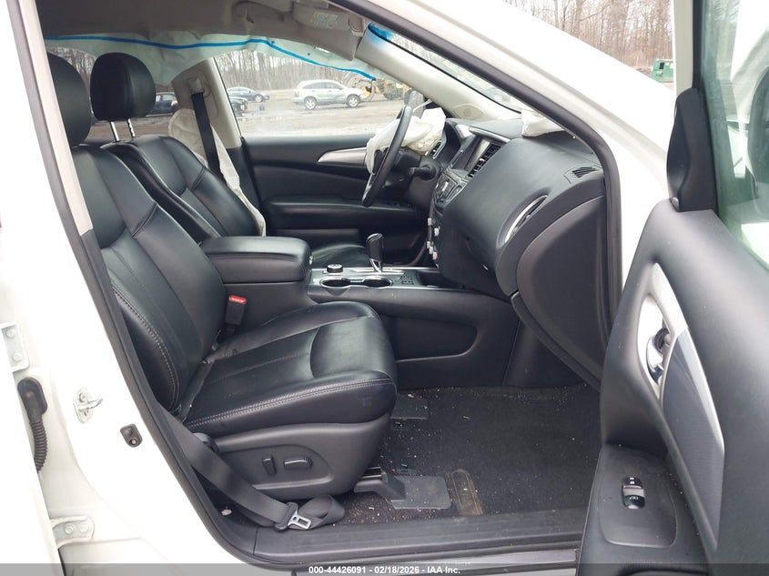 2017 Nissan Pathfinder Sl