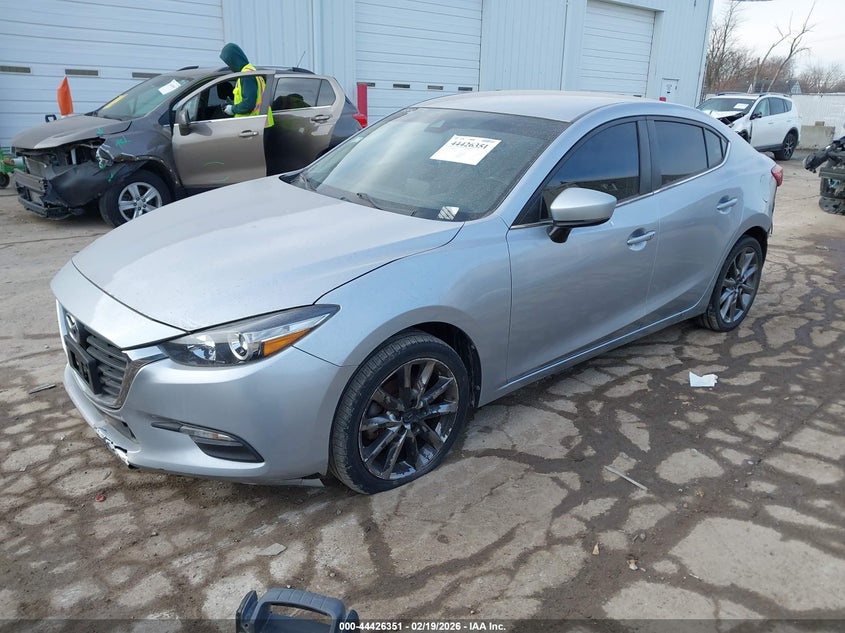 Vin: 3mzbn1v38jm200770, lot: 44922943, mazda mazda3 touring 20182