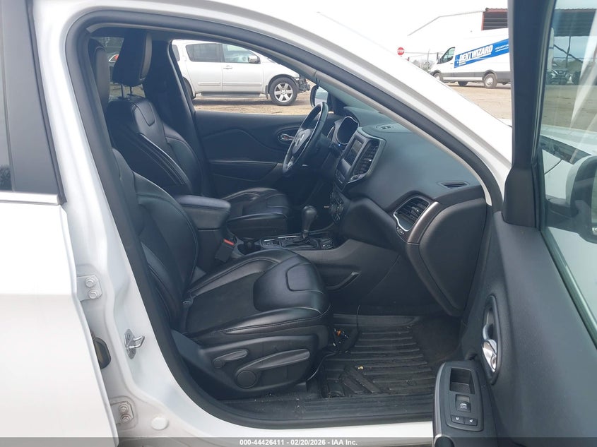 2019 Jeep Cherokee Latitude Plus Fwd