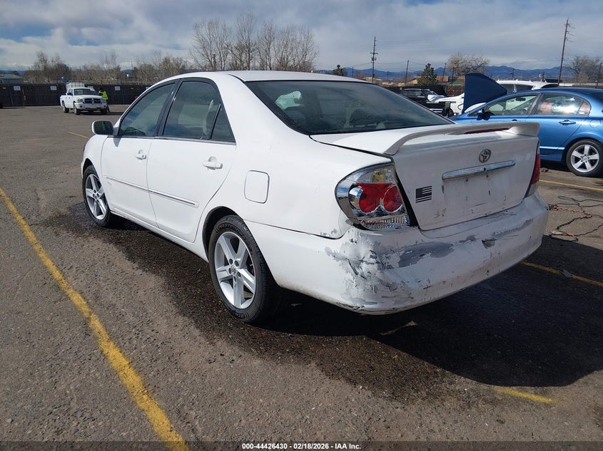 2005 Toyota Camry Le