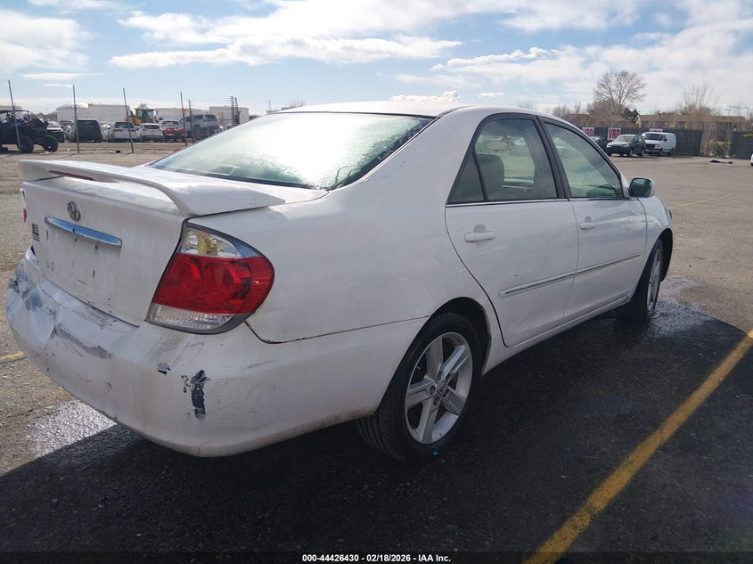 2005 Toyota Camry Le