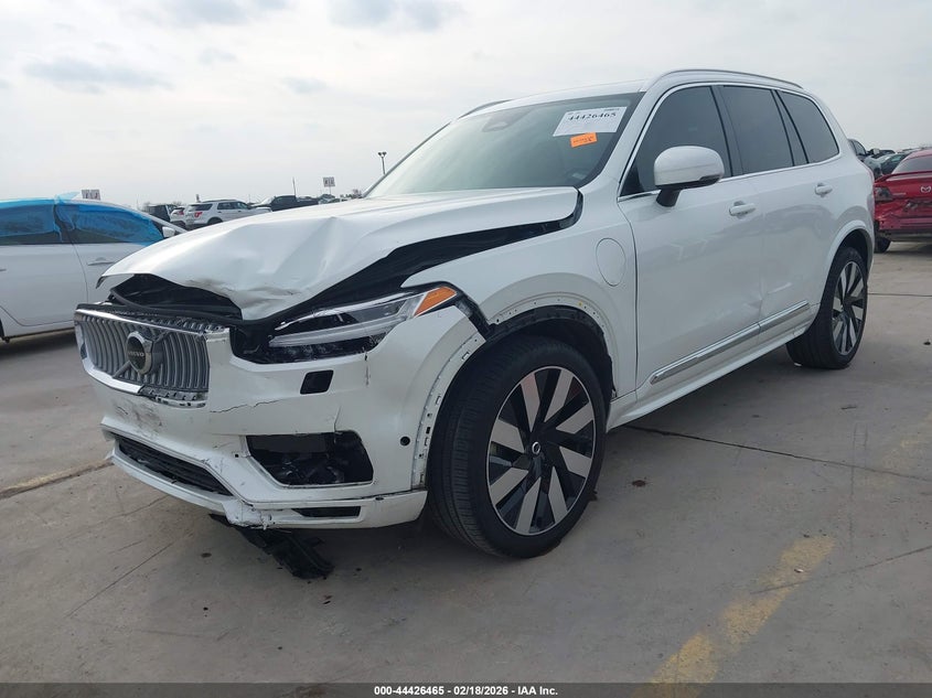 2024 Volvo Xc90 Recharge Plug-In Hybrid T8 Plus 6-Seater