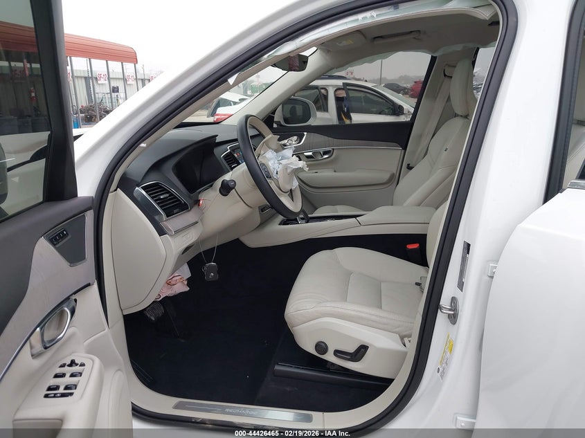 2024 Volvo Xc90 Recharge Plug-In Hybrid T8 Plus 6-Seater