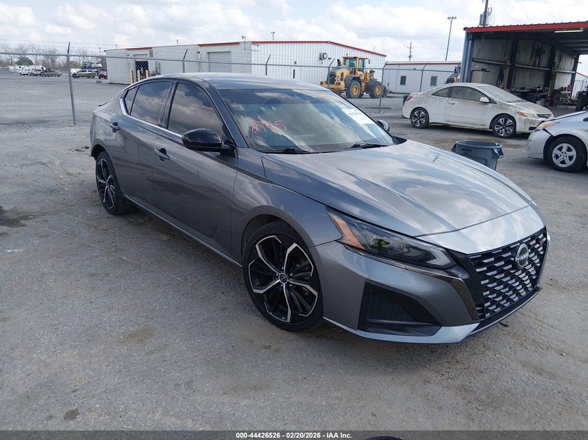 2023 Nissan Altima Sr Fwd