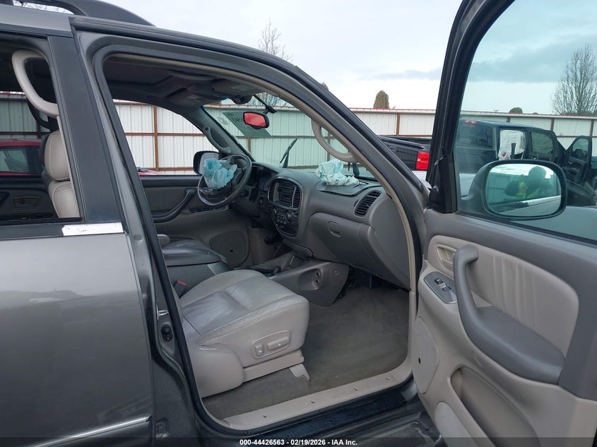 2004 Toyota Sequoia Limited V8