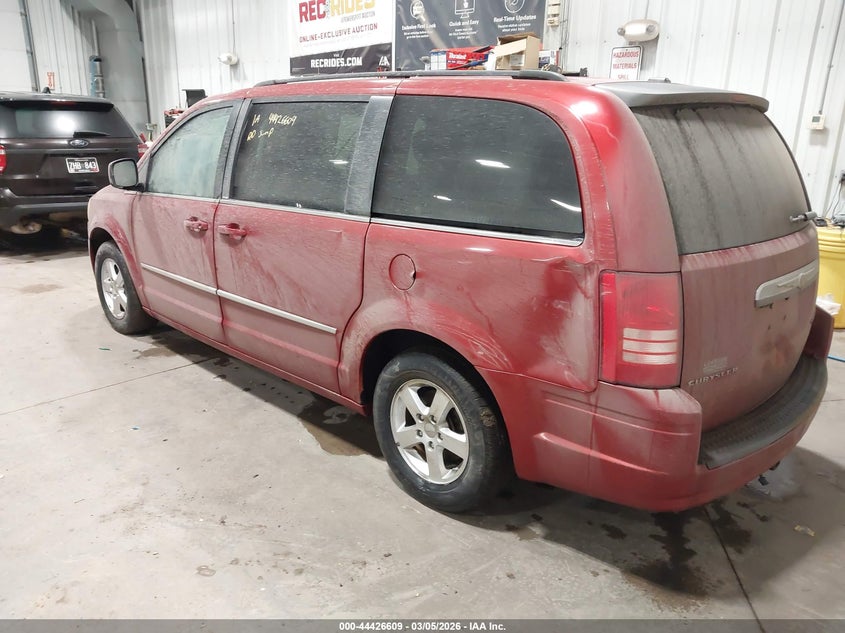 2010 Chrysler Town & Country Touring