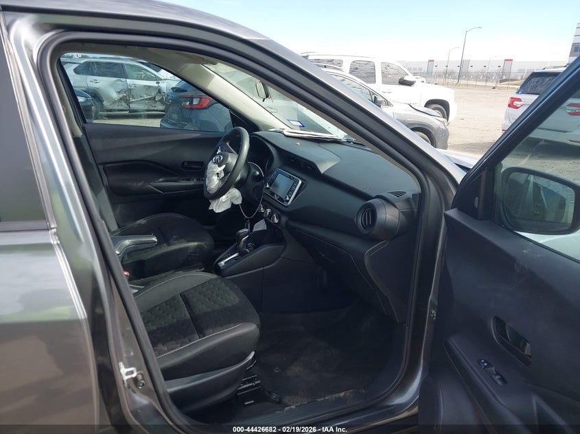 2021 Nissan Kicks S Xtronic Cvt