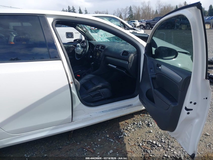 2012 Volkswagen Golf R 4-Door