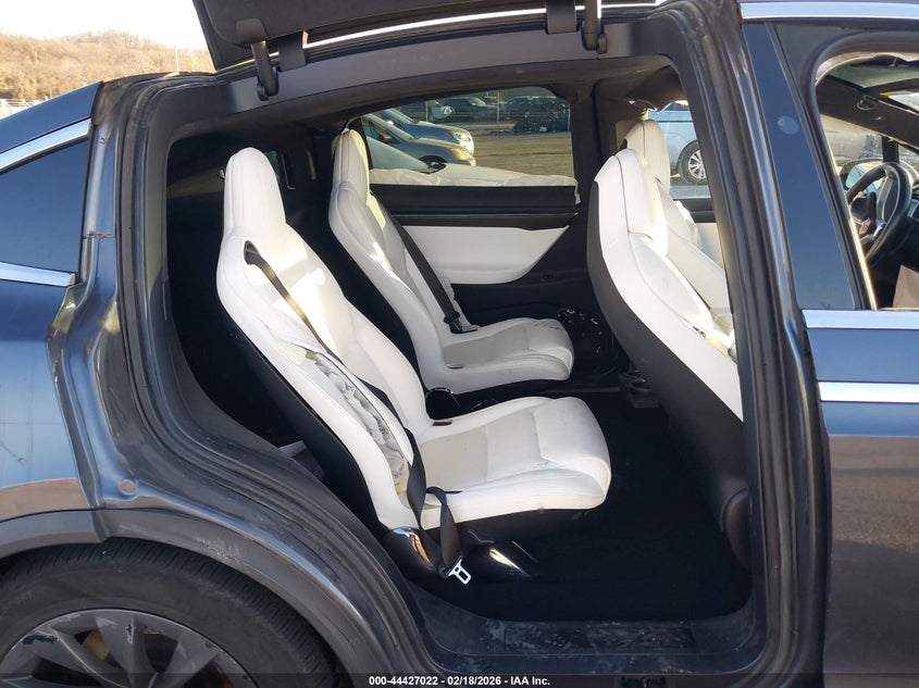 2018 Tesla Model X 100D/75D/P100D VIN: 5YJXCBE45JF089774 Lot: 44427022