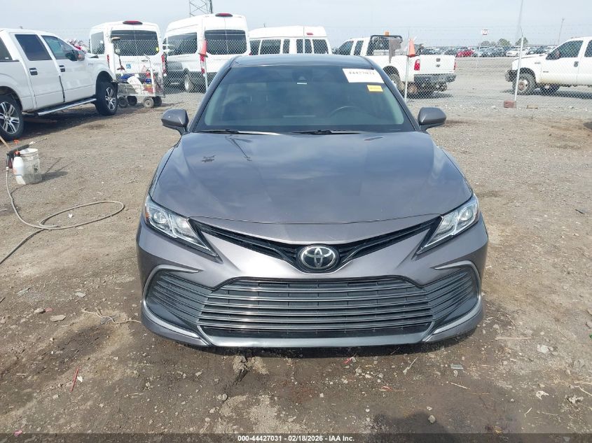 2022 Toyota Camry Le VIN: 4T1C11AK8NU031086 Lot: 44427031