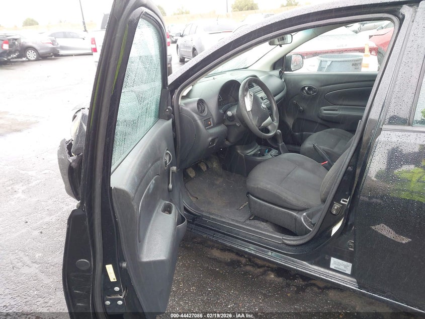 2015 Nissan Versa 1.6 S