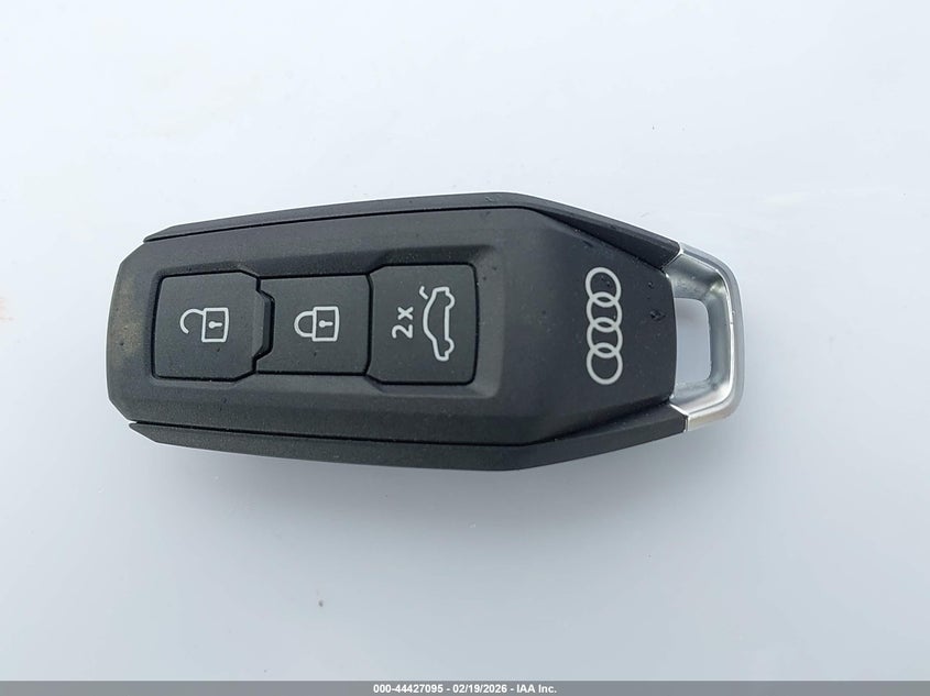 VIN WAU2CAGH0SA019465 2025 AUDI A6 E-TRON PREMIUM PLUS