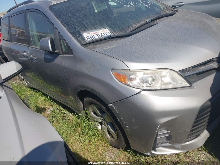 2018 Toyota Sienna Le 8 Passenger
