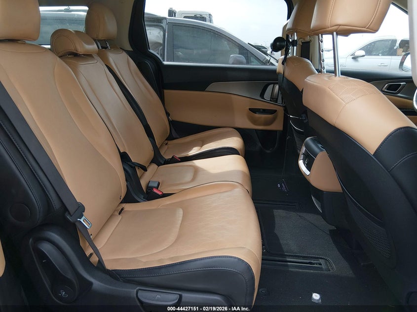 VIN KNDNB4H38P6252933 2023 KIA CARNIVAL MPV LX SEAT PACKAGE