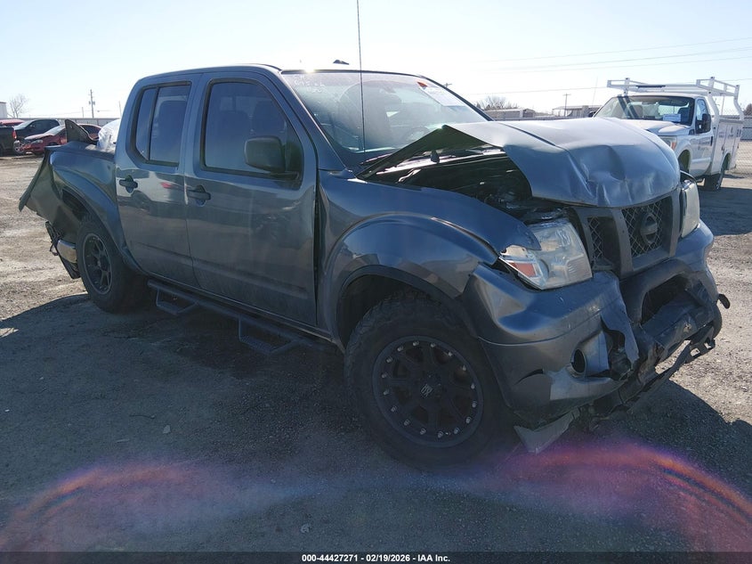 2017 NISSAN FRONTIER SV