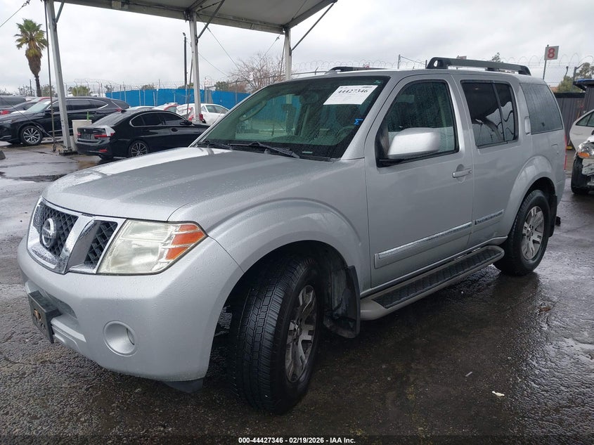 2012 Nissan Pathfinder Silver