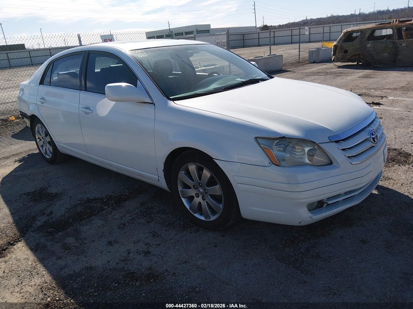 2005 Toyota Avalon Xls