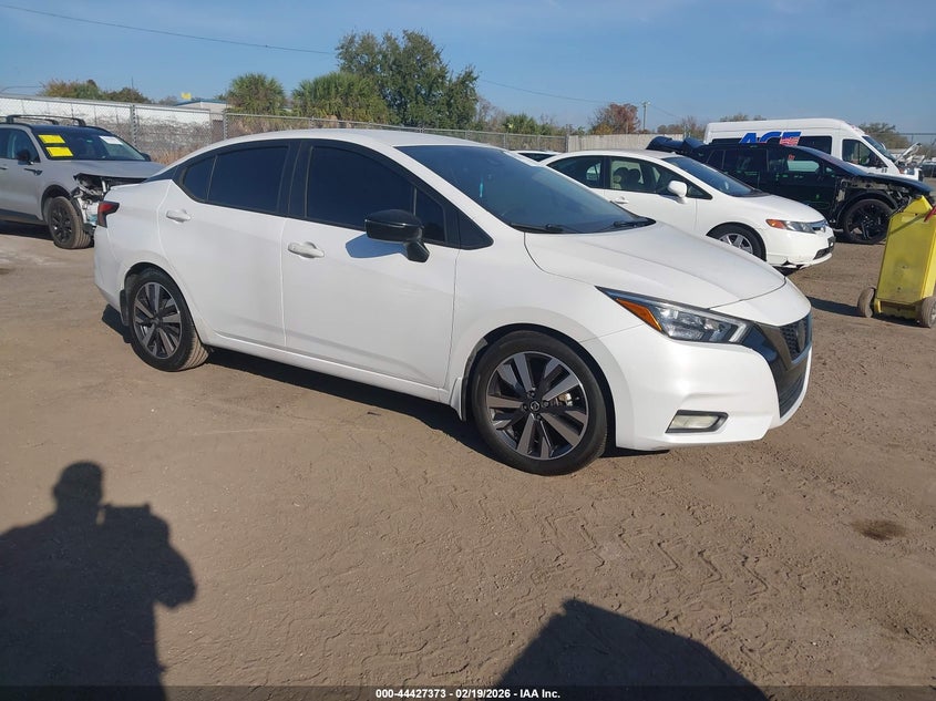 NISSAN VERSA SR XTRONIC CVT 2020
