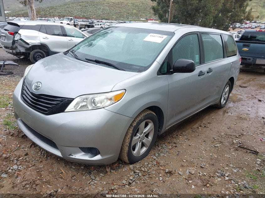 2014 Toyota Sienna L V6 7 Passenger