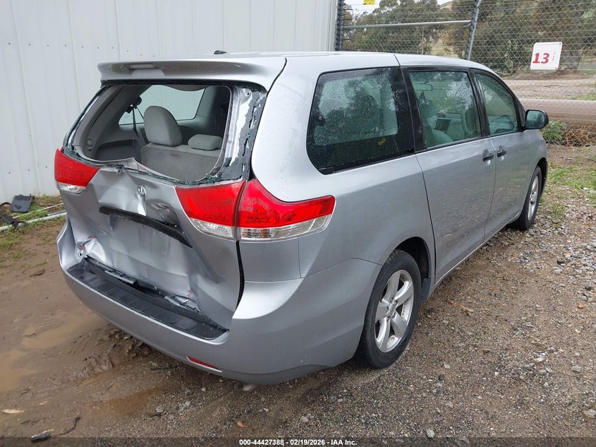2014 Toyota Sienna L V6 7 Passenger