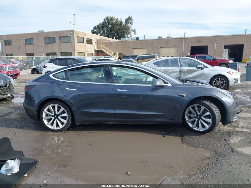 2017 Tesla Model 3 Long Range/Standard VIN: 5YJ3E1EA7HF001732 Lot: 44427508