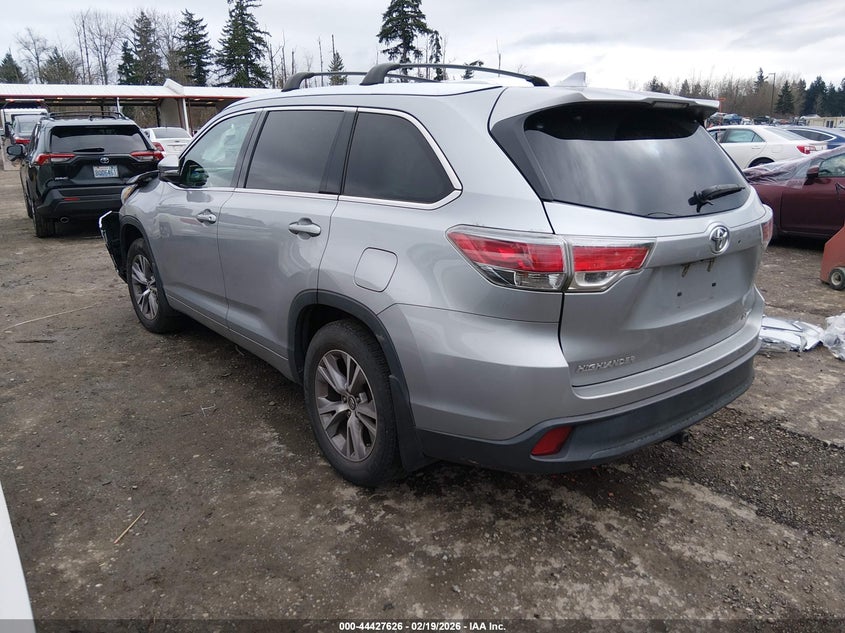 2016 Toyota Highlander Le Plus V6