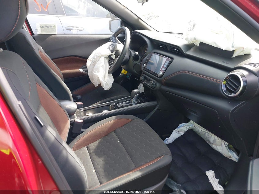 2023 Nissan Kicks Sr Xtronic Cvt