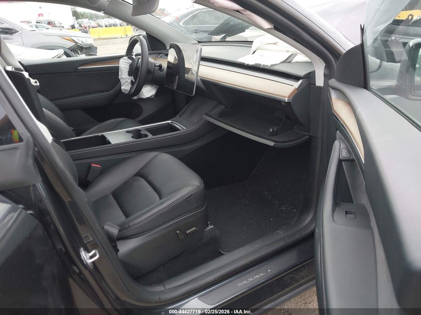 2024 Tesla Model Y Long Range Dual Motor All-Wheel Drive