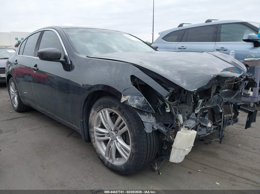 2011 INFINITI G37 JOURNEY
