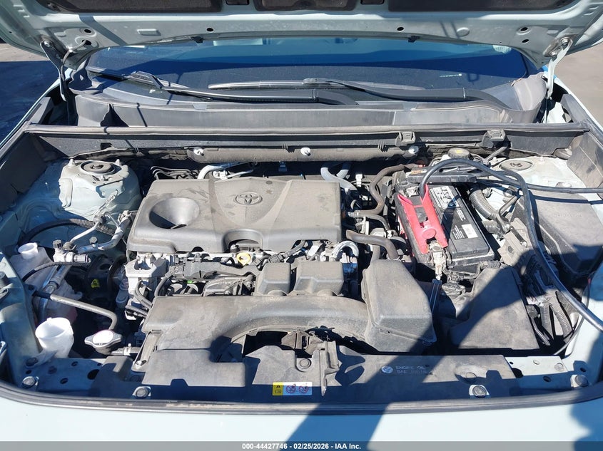 VIN 2T3C1RFV8NW219230 2022 TOYOTA RAV4 XLE PREMIUM