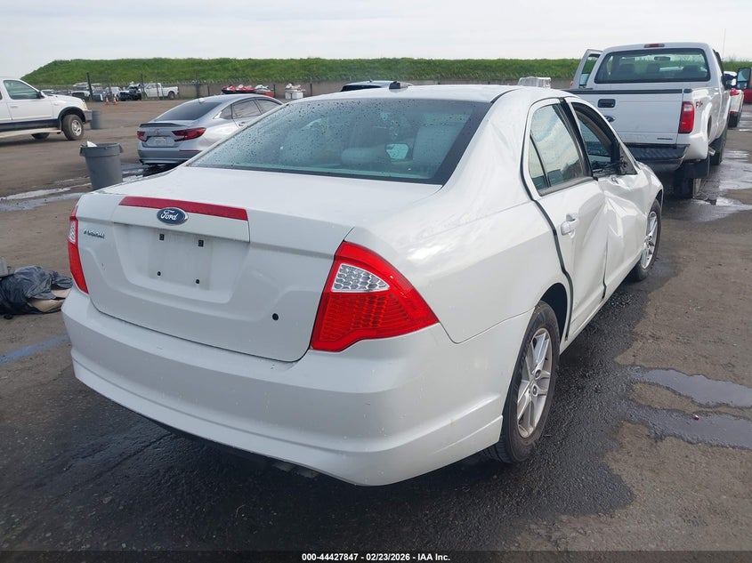 2011 Ford Fusion S