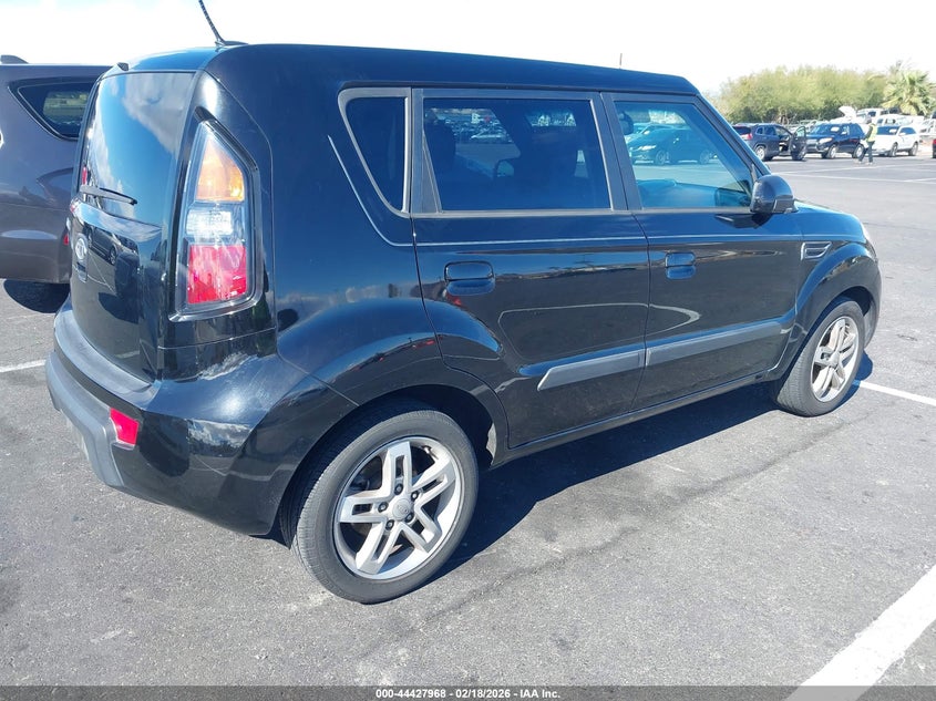 2010 Kia Soul +
