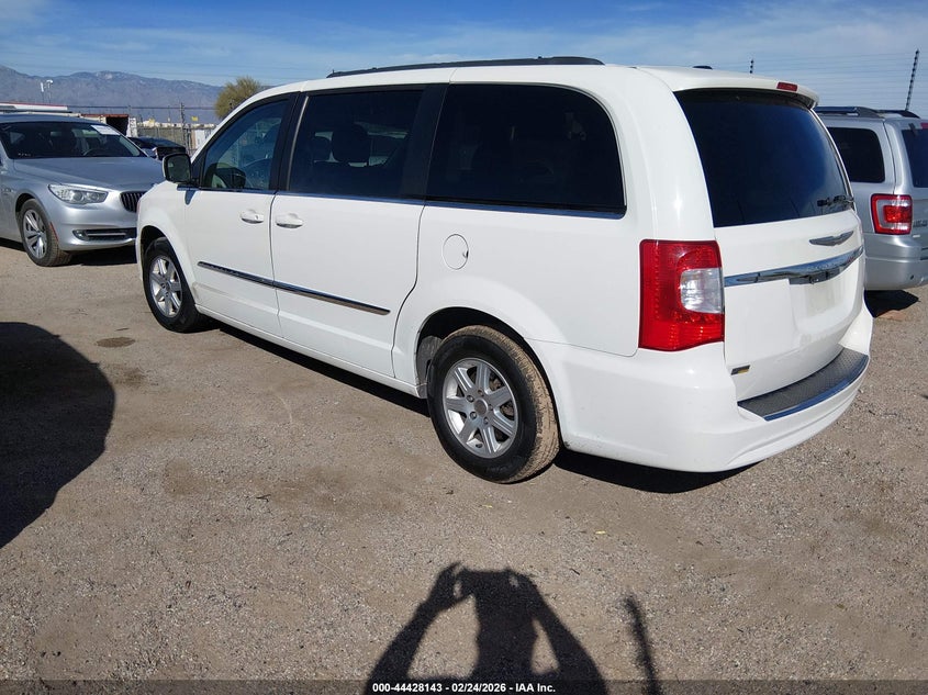 Vin: 2c4rc1bg0cr305426, lot: 44924735, chrysler town & country touring 20123