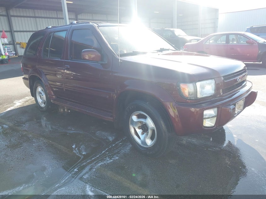 JNRAR05Y5XW050733 INFINITI QX4 Photo 1